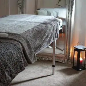 Hannah Elsie Oil Massage